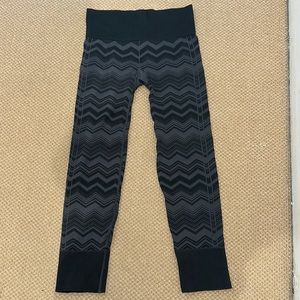 Lululemon fall vibes leggings size 6